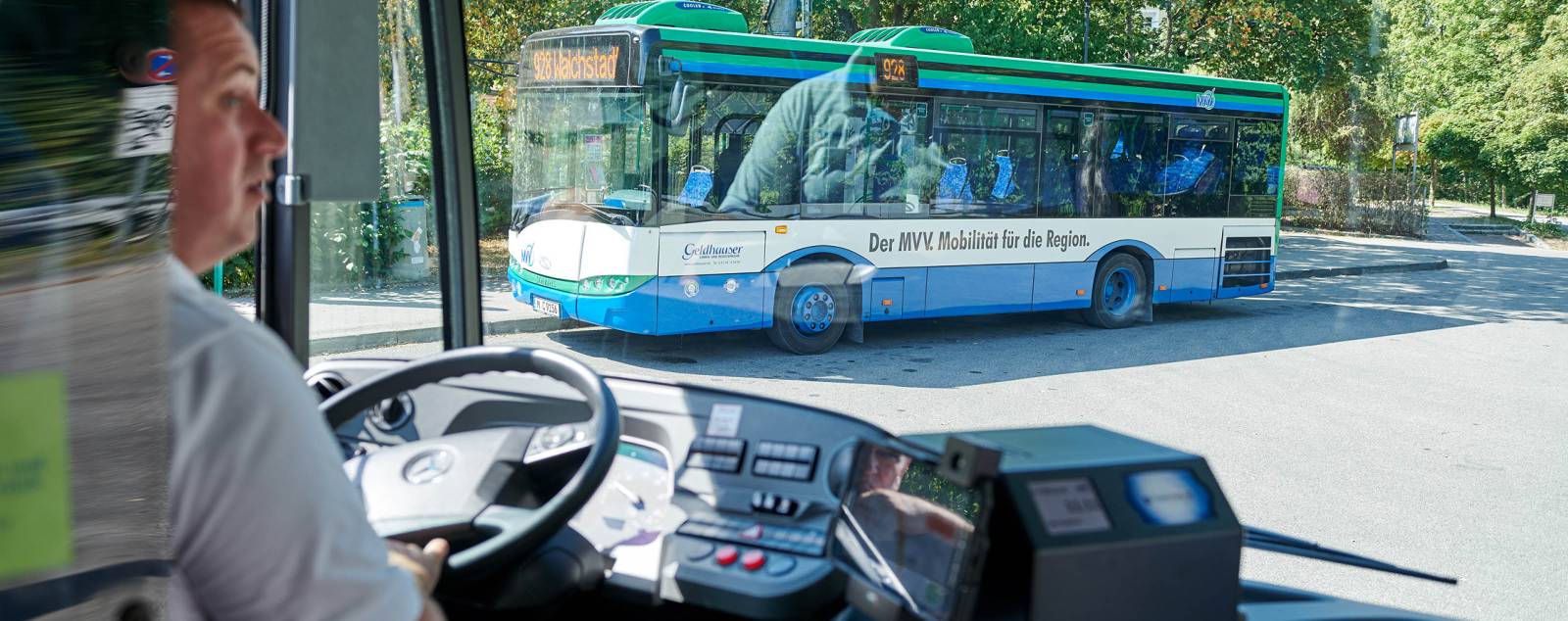 Bordtechnik - Echtzeit Anschlusssicherung auf Bus und Bahn | BusMATRIK