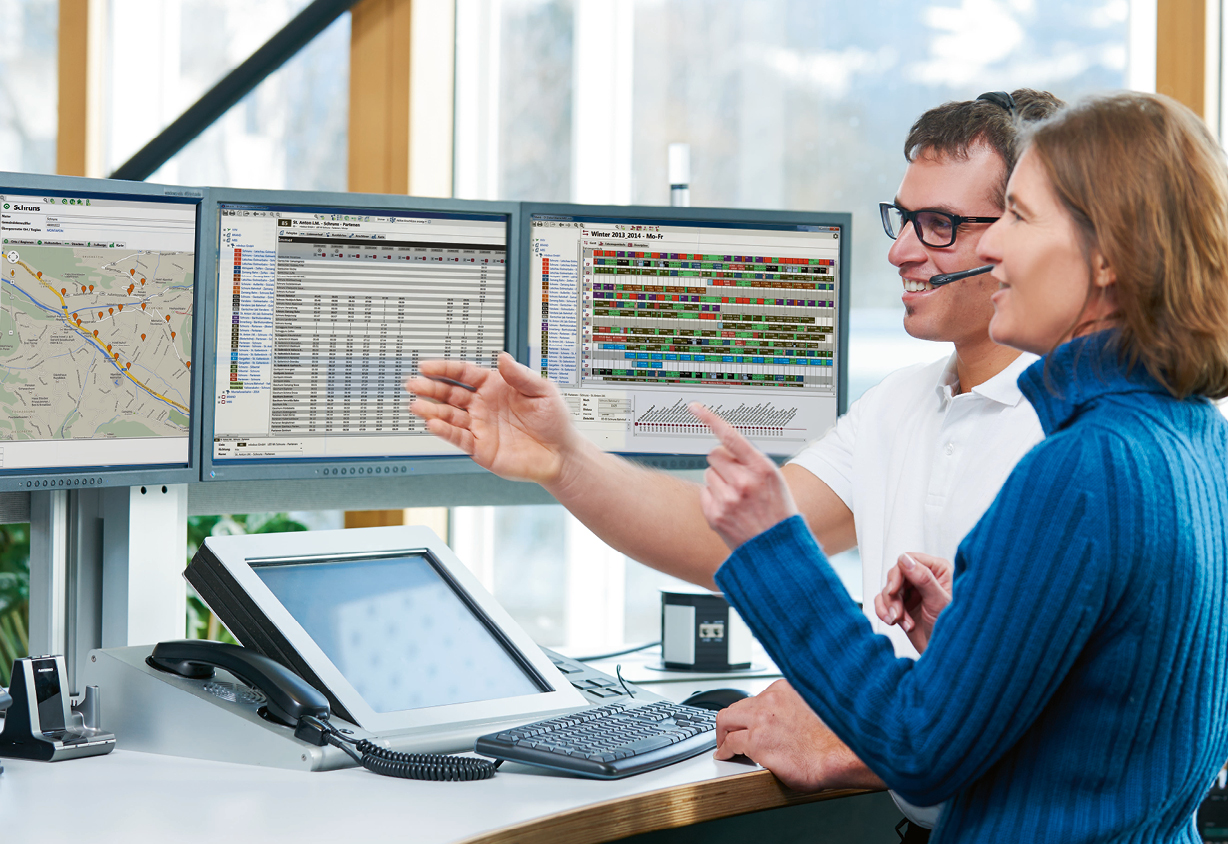 ActionMATRIK die smarte Leitzentrale für deinen ÖPNV Echtzeit sehen steuern und informieren in einer Leitstelle die zu deinen Abläufen passt