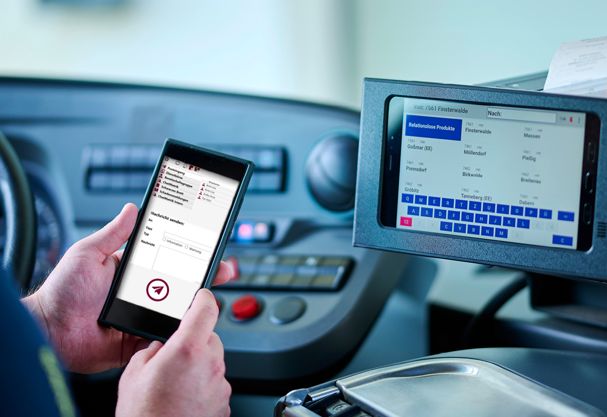 Der Busfahrer kommuniziert per Messenger mit der Leitstelle.